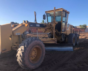 Sotreq seminovos CATERPILLAR         140K