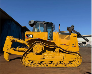 Sotreq seminovos CATERPILLAR         D8T