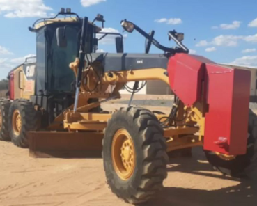 Sotreq seminovos CATERPILLAR         120M